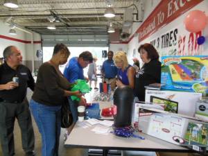 969205_10151970059304418_280677929_n