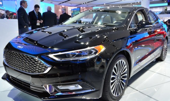 2017-Ford-Fusion-Energi-Plug-in-Hybrid-2-1020x610